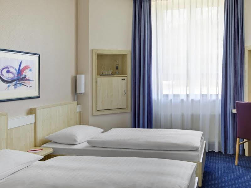 Rugs Hotel Augsburg City Exterior photo